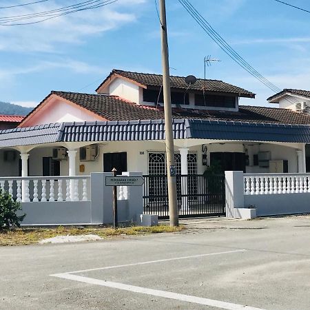 Cozy And Comfortable Homestay In Sungai Siput Exterior foto